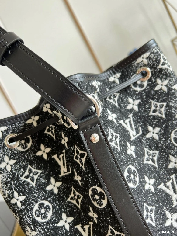 WIS PETIT LOUIS NOÉ VUITTON 1227